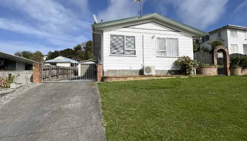 17 Staithes Drive North, Whitby