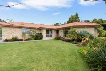 20 Roberta Crescent, Orewa