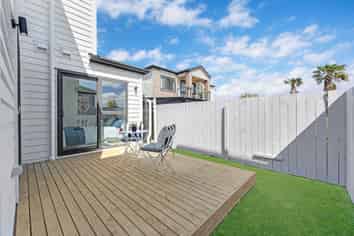 8B Gardiner Grove, Mangere East