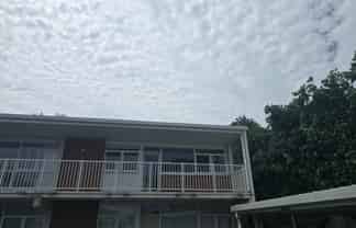 8/12 CRESCENT ROAD, Epsom