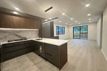 23 Drumnaconagher Road, Flat Bush