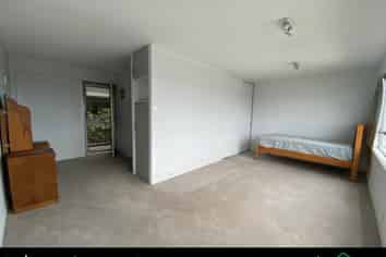 Auckland - Address withheld