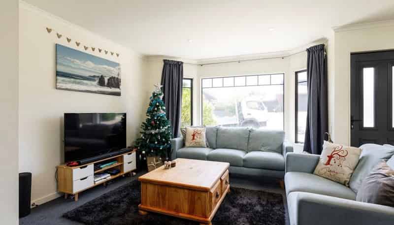 12A Landsdowne Terrace, Karori