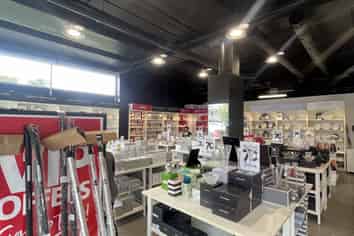 Retail Opportunity Dressmart | 190 m2
