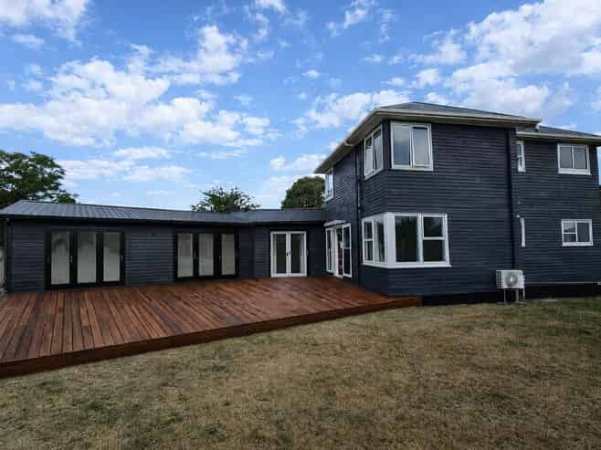 8 Lyall Place, Bryndwr