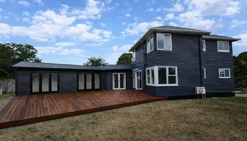 8 Lyall Place, Bryndwr