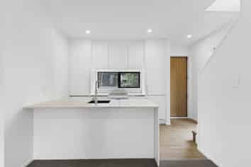 7/1 Grand View Road, Remuera