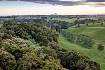 70B and C Withy Road, Manawahe