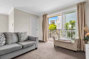 1 Manawatere Way, Flat Bush