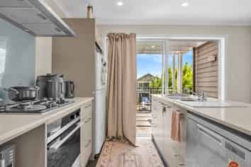 1 Manawatere Way, Flat Bush