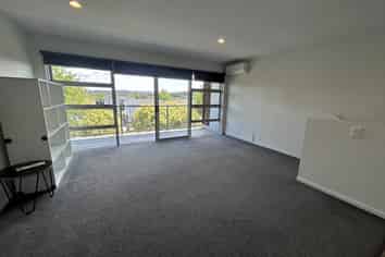 B6/13 Lovell Court, Albany