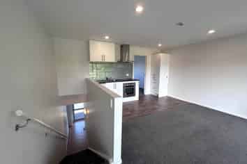 B6/13 Lovell Court, Albany