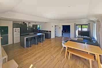 74 Lamorna Road, Parklands