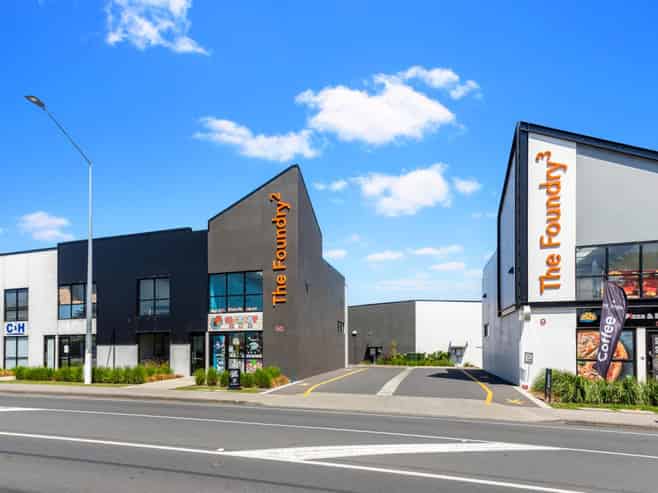 BRAND NEW 47M² MULTI-USE UNIT WITH ONE CAR PARK
