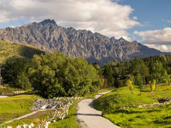 337 Littles Road, Dalefield