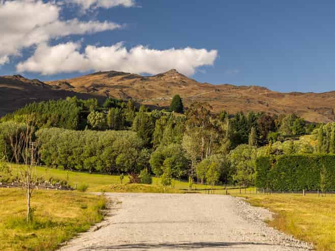 337 Littles Road, Dalefield