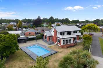 25 Reid Crescent, Allenton