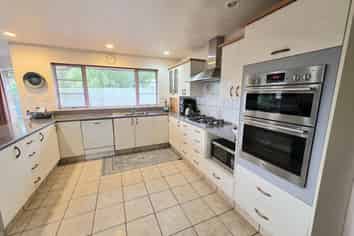 79 Maudes Road, Deborah