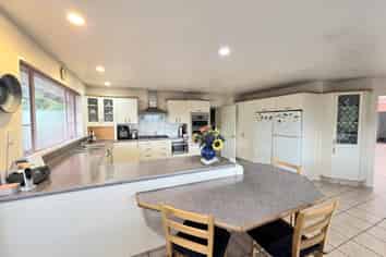 79 Maudes Road, Deborah