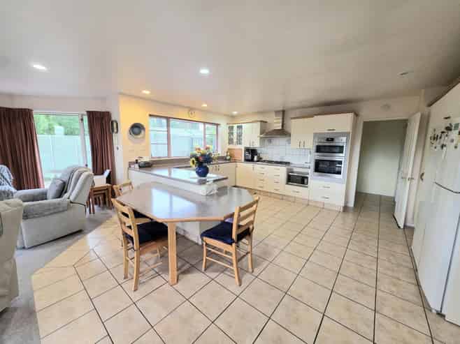 79 Maudes Road, Deborah