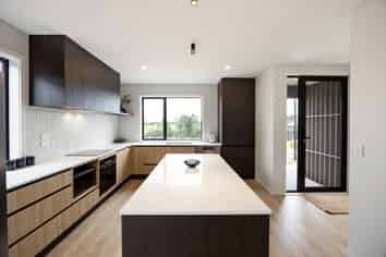 16 Lumino Terrace, Peacocke