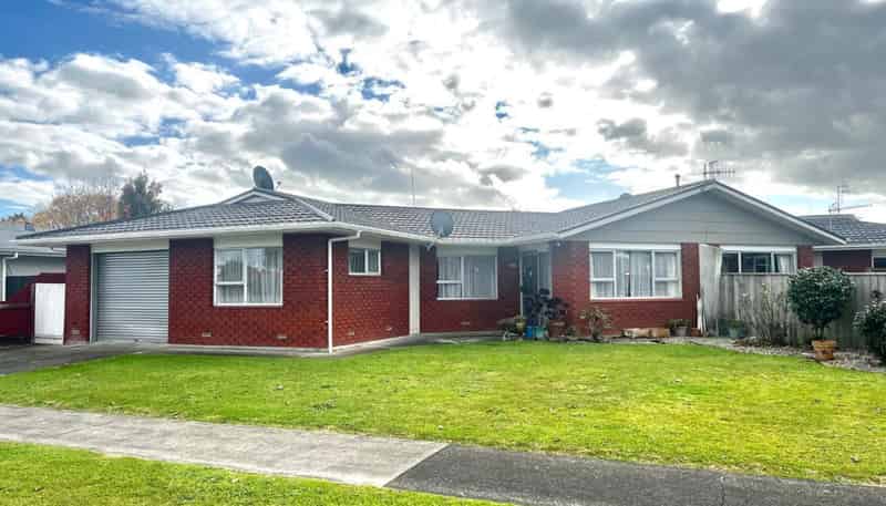 15 Tabak Crescent, Takaro