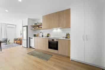 15/10 Trieste Way, Paraparaumu