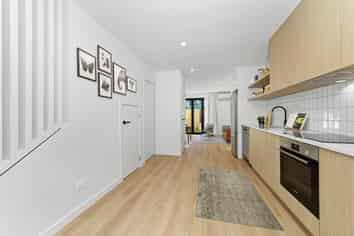 15/10 Trieste Way, Paraparaumu