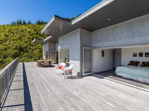  Bay of Many Coves, Admiralty Bay