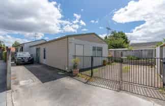 129b Boundary Road - Pets Allowed, Claudelands