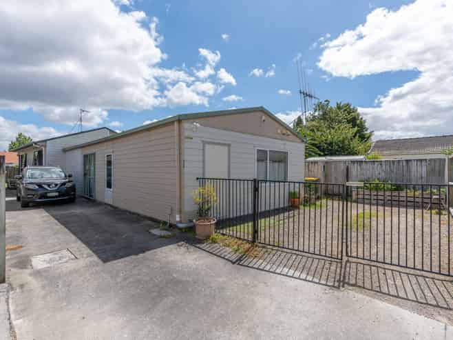 129b Boundary Road - Pets Allowed, Claudelands