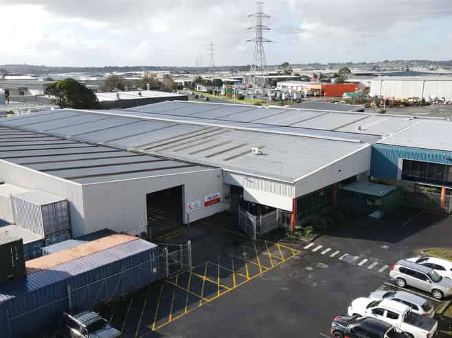 CBRE | 2,159sqm Road Frontage Warehouse