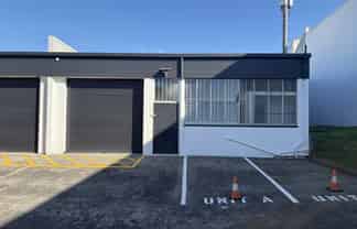 Refurbished 92sqm Trade Unit – St Johns