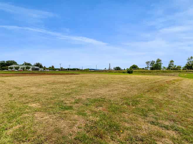 3 Hills Road, Stratford