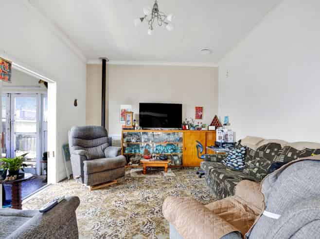 36 Hunter Street, Hawera