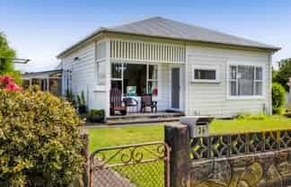 36 Hunter Street, Hawera