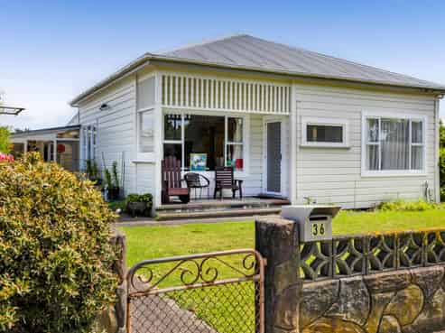 36 Hunter Street, Hawera