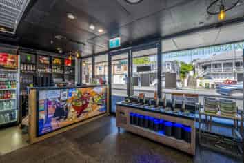 Restaurant property  with well-established tenant