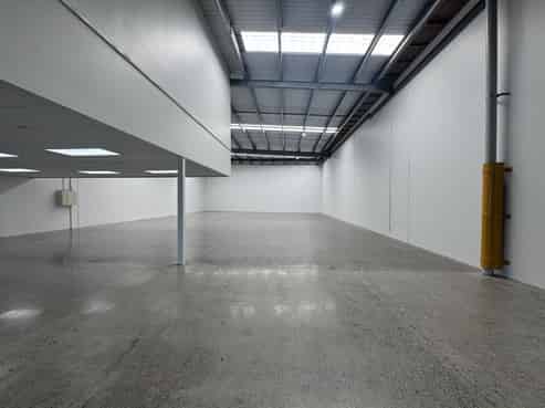 High Profile Refurbished Warehouse - 590sqm