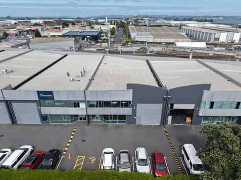 High Profile Refurbished Warehouse - 590sqm