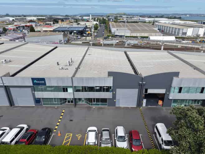 High Profile Refurbished Warehouse - 590sqm