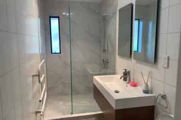 2/17 Monte Cassino Place, Birkdale