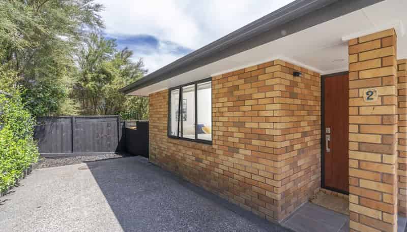 2/17 Monte Cassino Place, Birkdale