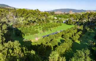 52B Hooks and Halls Road, Waimamaku