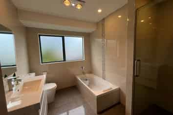 56C Commissariat Road, Mount Wellington