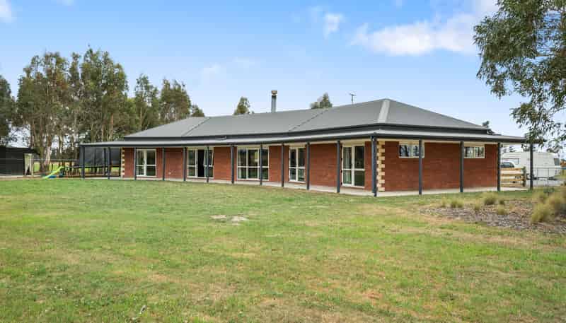 750 Wrights Road, Oxford