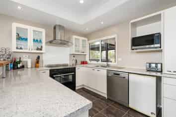 750 Wrights Road, Oxford