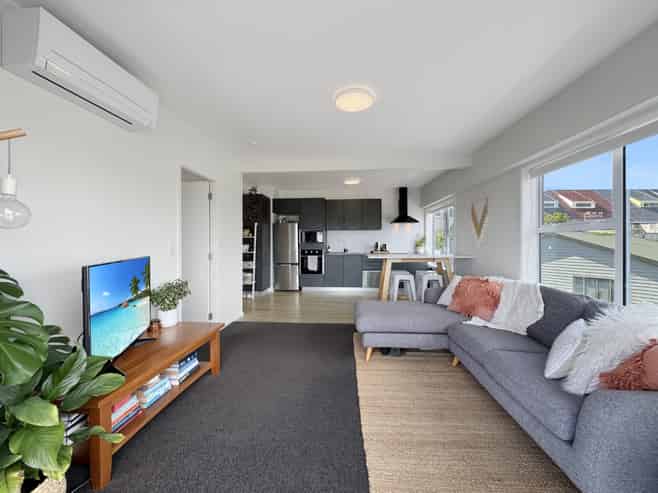 6/32 Akaroa Drive, Maupuia