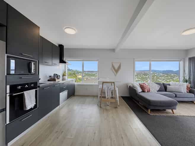 6/32 Akaroa Drive, Maupuia