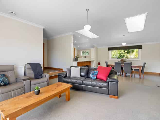 6139 South Road, Rahotu